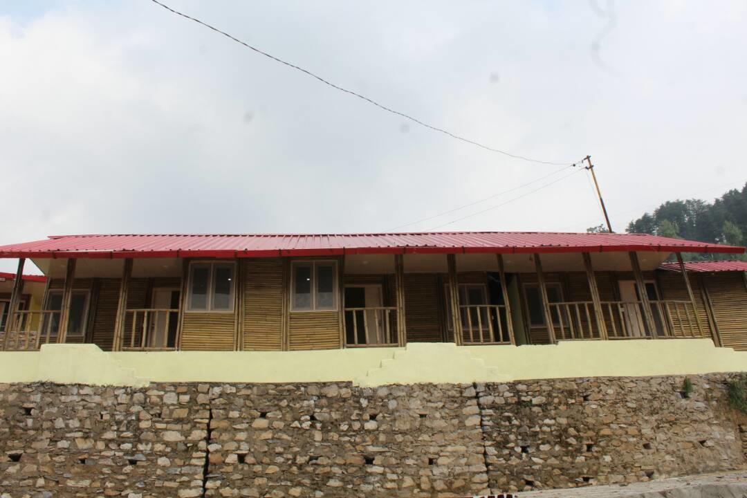 V Resorts Glamwoods Dhanulti Dhanaulti Exterior foto